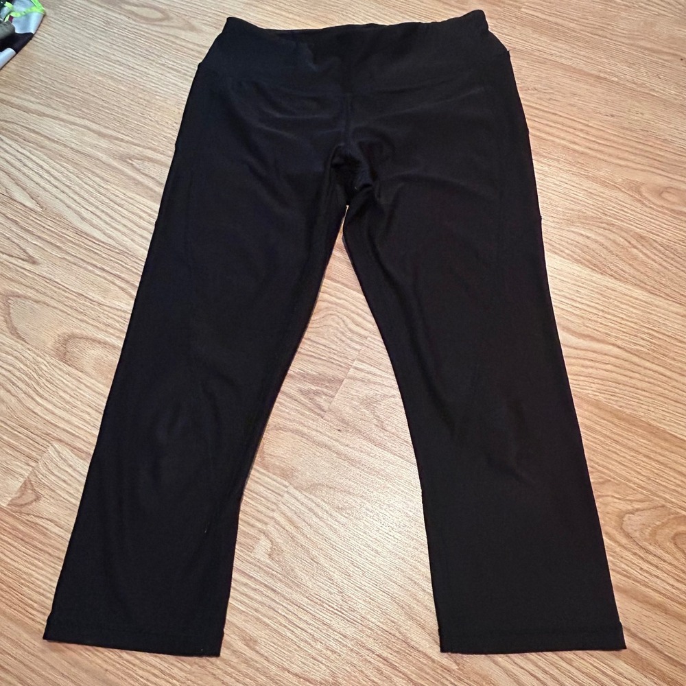 Reebok Womens Black Capri Leggings Side Pockets Athletic Workout Pants Size M